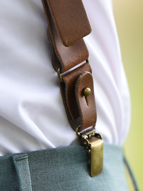 How to wear Sir Redman suspenders?